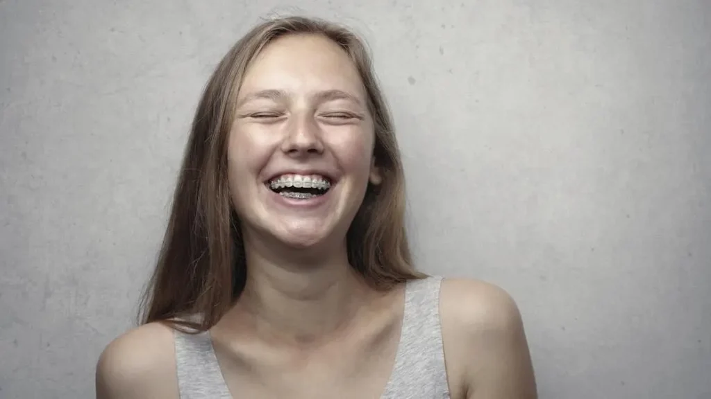 11 Key Differences: Invisalign vs Braces for Teens