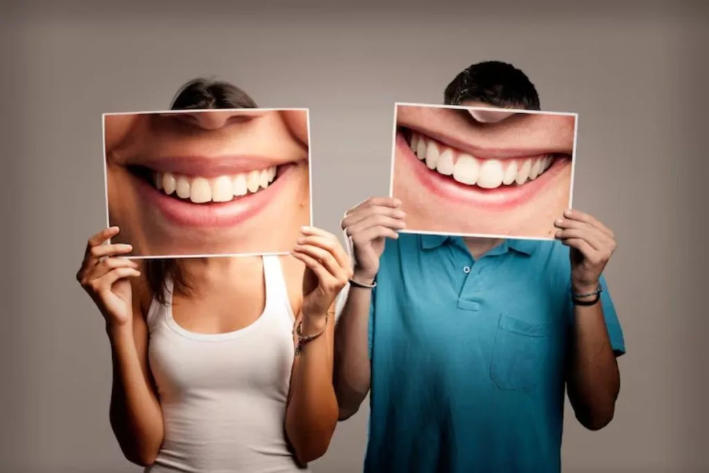 composite bonding vs porcelain veneers for enhancing smile appearance and tooth aesthetics