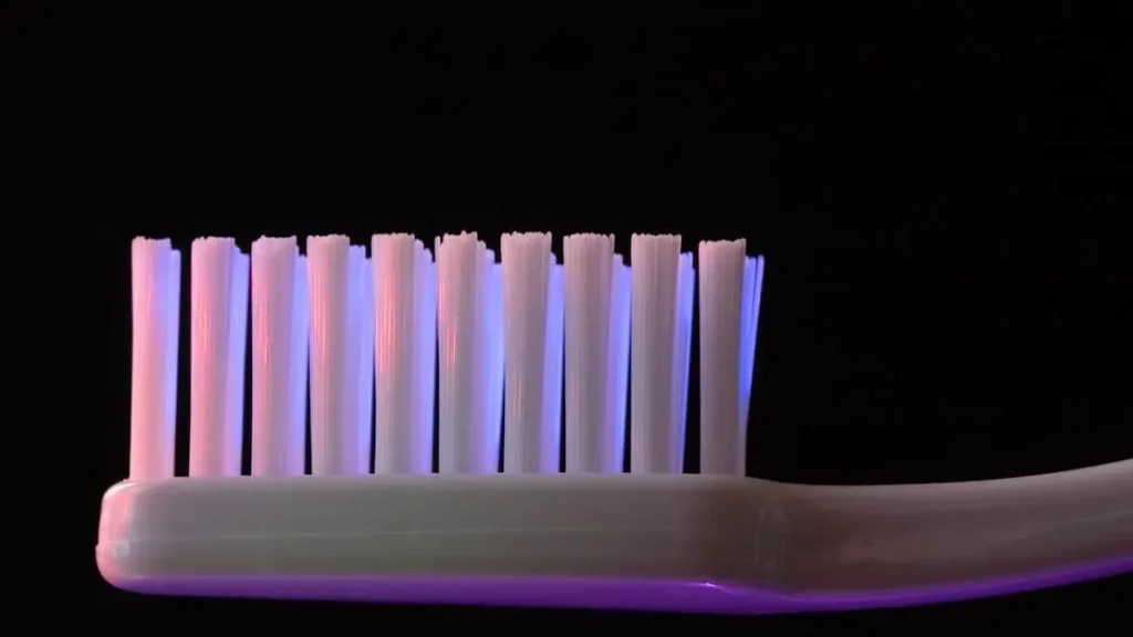 How to Choose a Toothbrush: A Simple Guide for Optimal Comfort and Health