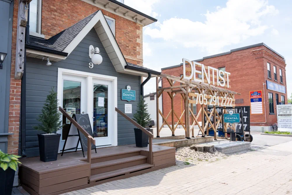 Dental clinic entrance and dentist sign in Cookstown, Ontario
